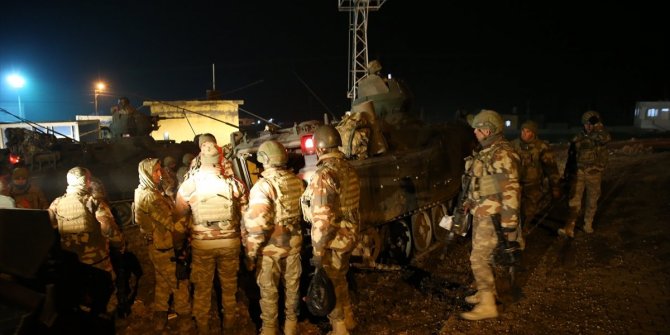 Takviye komandolar Suriye sınırında