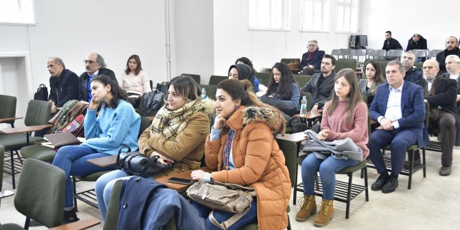 Mamak'ta konferanslar devam ediyor