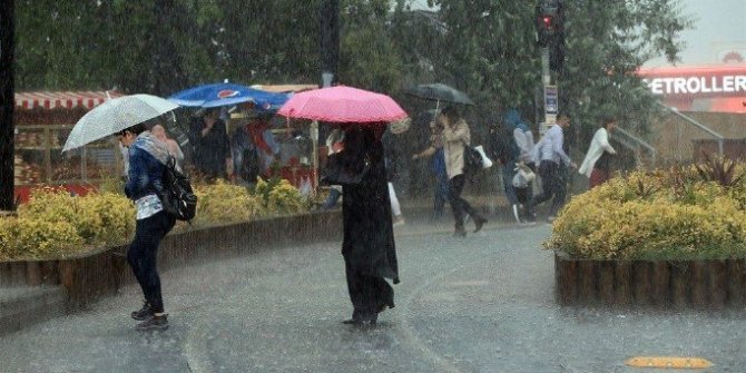 İstanbul'a yağış uyarısı!