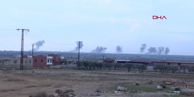 Rejim uçakları Sarmin kasabasını gün boyu bombaladı