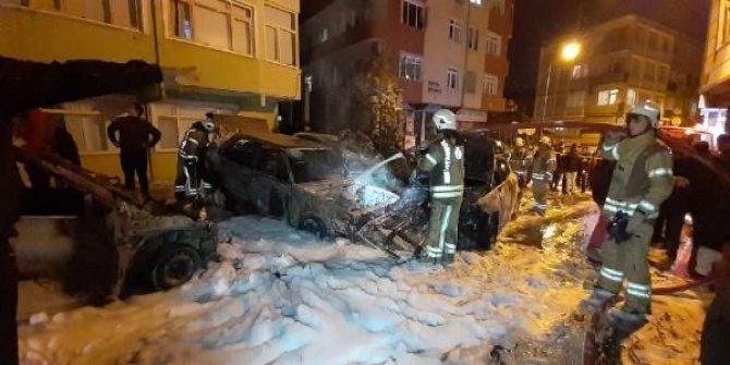 İstanbul'da 9 araç kundaklandı