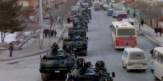 'Postmodern darbe'nin üzerinden 23 yıl geçti