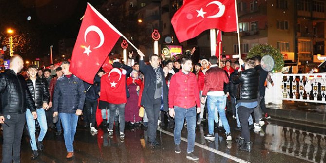 Niğde, şehitler için yürüdü