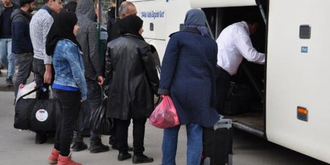 İslahiye otogarında göçmen yoğunluğu