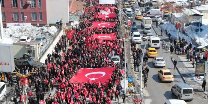 Hakkarililer, İdlib şehitleri için yürüdü