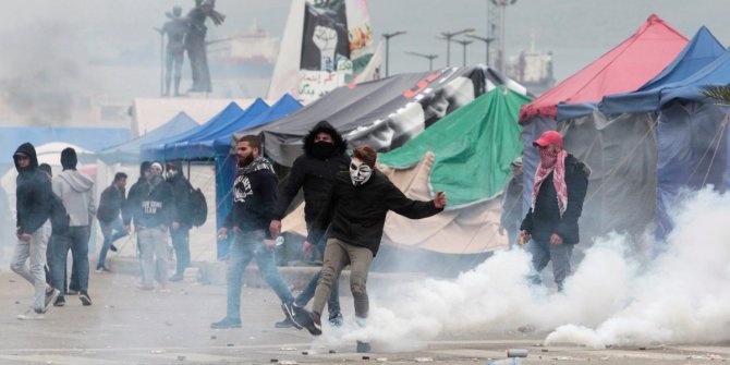 Lübnanlılardan ekonomik kriz protestoları sürüyor