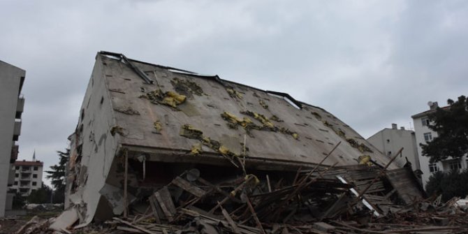 Zeytinburnu'nda yapılacak Millet Bahçesi için yıkıma başlandı
