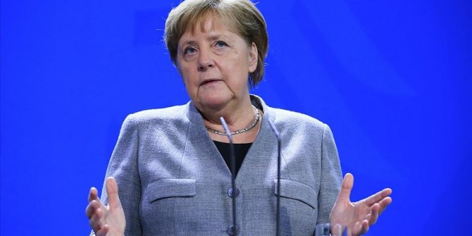 Merkel: Almanya'daki insanların yüzde 60 ila 70'ine koronavirüs bulaşabilir