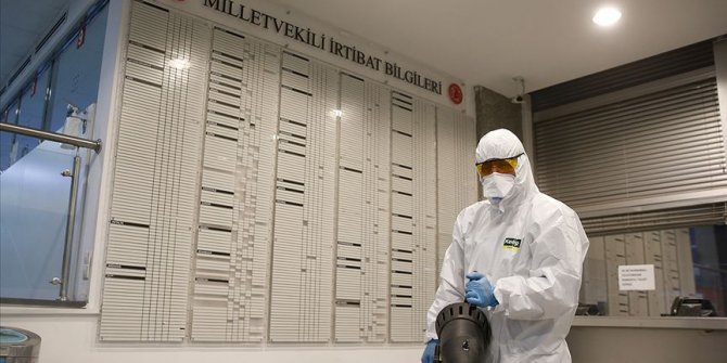 TBMM'ye ay sonuna kadar ziyaretçi kabul edilmeyecek