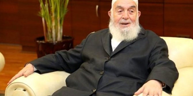 Abdullah Ustaosmanoğlu kimdir?
