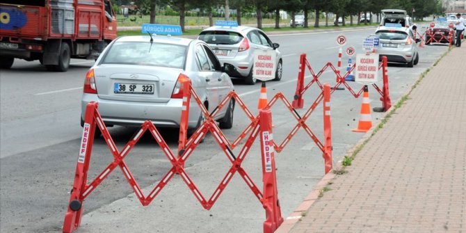 Sürücü kurslarının sınavları mart sonuna kadar ertelendi