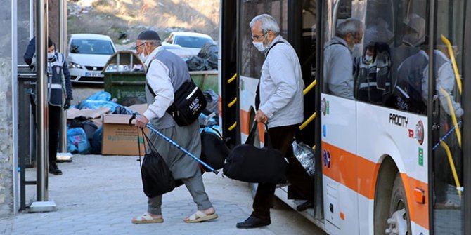 Umreden dönen 275 kişi, Eskişehir'de yurtta gözlem altında