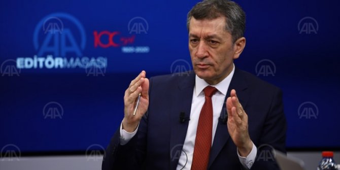 Bakan Selçuk duyurdu: O sınavlar ertelendi