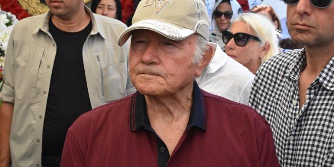 Aytaç Yalman'ın koronavirüsten öldüğü açıklandı