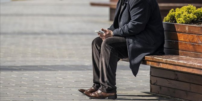 İçişleri Bakanlığı: 65 yaş üstü ve kronik rahatsızlığı olanların dışarı çıkmaları sınırlandırıldı