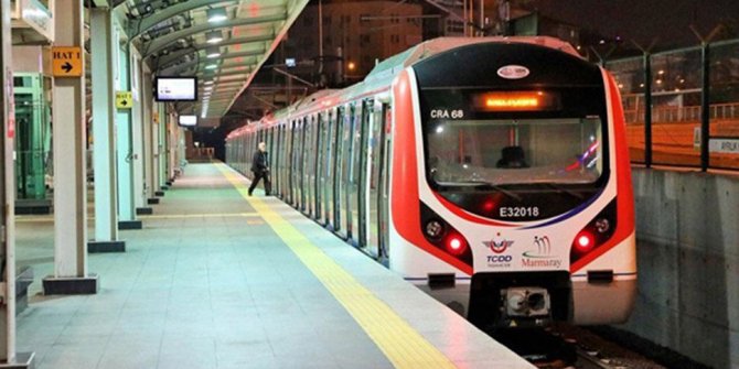 Bakan Turhan'dan sağlık çalışanlarına 'ücretsiz ulaşım' müjdesi