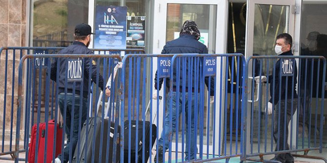 Bakan Kasapoğlu açıkladı: Kaç bin kişi karantinada