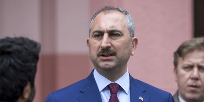 Adalet Bakanı Gül: Duruşmaların ertelenmesi konusunda HSK'ye yetki verildi