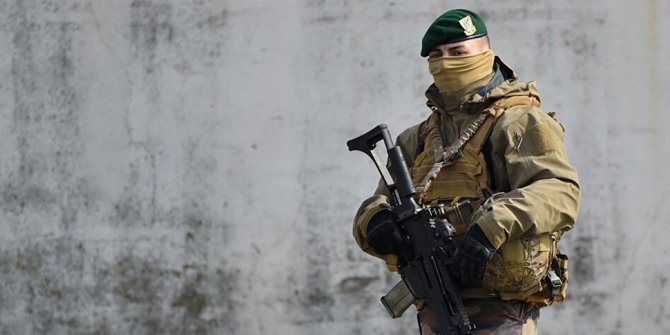 Fransa, salgın nedeniyle Irak'taki tüm askerlerini çekiyor