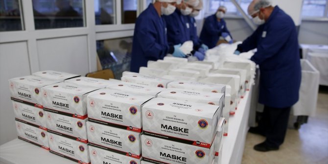Jandarma, günde 100 bin maske üretiyor