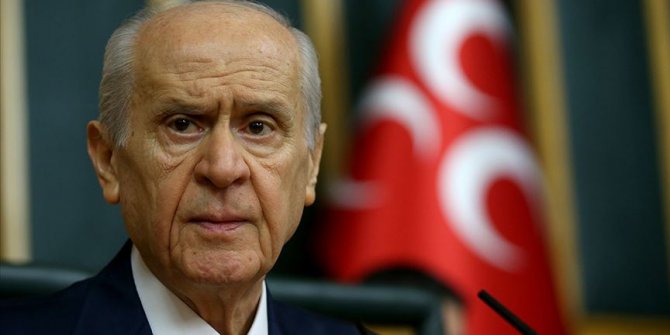 Milli Dayanışma Kampanyası'na 5 maaşını bağışladı
