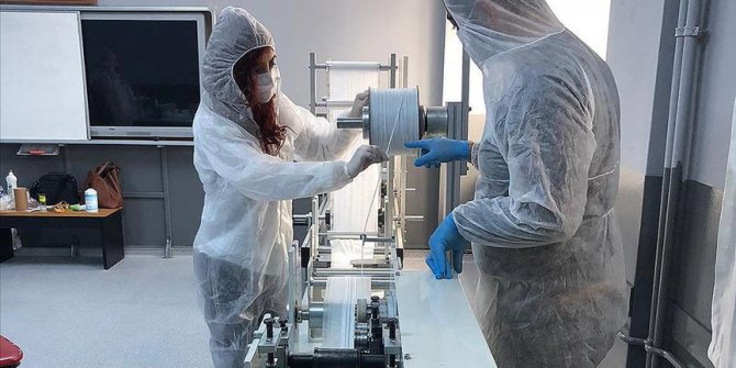 Milli Eğitim Bakanlığı ultrasonik cerrahi maske makinesi üretti