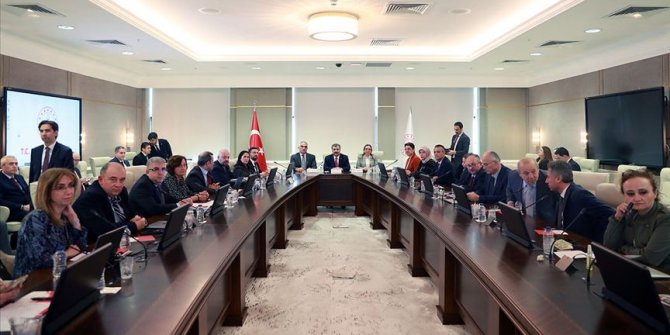 Koronavirüs Bilim Kurulu ilk kez video konferans aracılığıyla toplandı