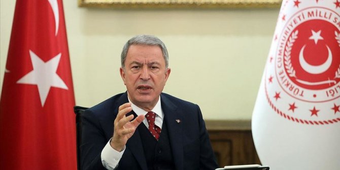 Milli Savunma Bakanı Akar duyurdu: Haftada 1 milyon maske üretiliyor
