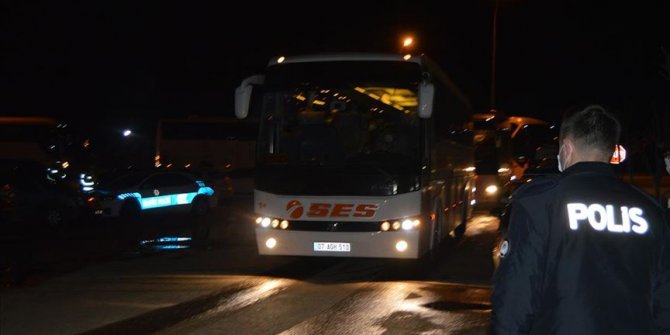 Yurt dışından gelen 511 kişi Afyonkarahisar'daki öğrenci yurduna yerleştirildi