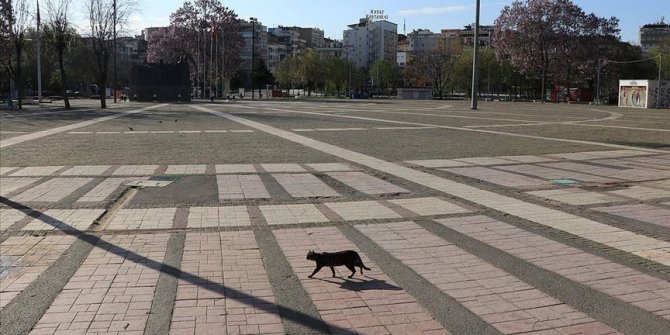Sokağa çıkma yasağının ardından caddelerde sessizlik hakim