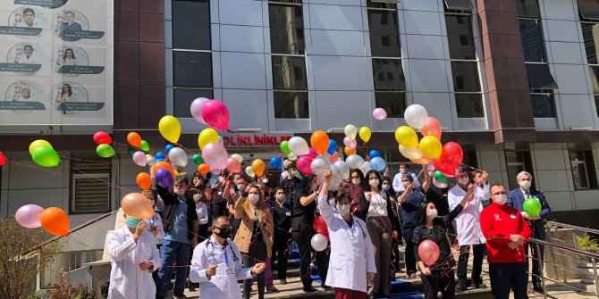 Yüzüncü Yıl Hastanesi çalışanlarından  7 Dilde ‘Evde Kal’ Çağrısı