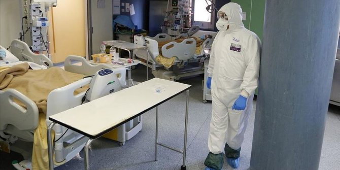 İtalya'da Kovid-19'dan hayatını kaybedenlerin sayısı 619 arttı