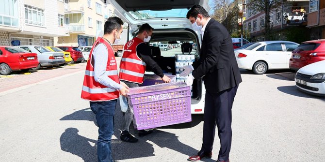 Keçiören’de ekmek vatandaşın kapısına kadar götürüldü