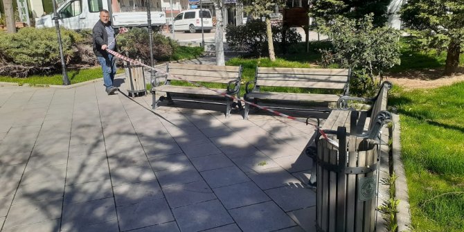 Baharın gelmesiyle parklara çevre düzenlemesi yapıldı