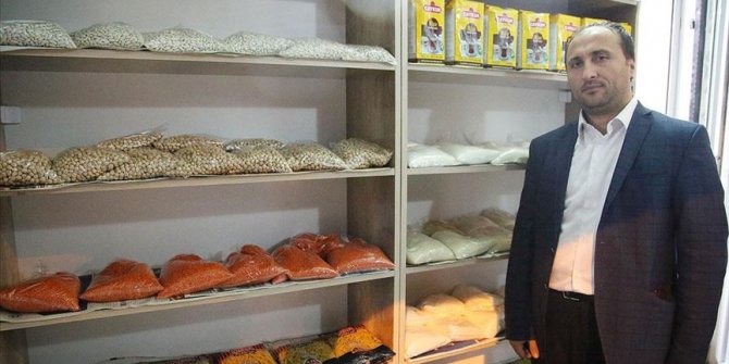 Manisalı imam camide 'sosyal market' kurdu