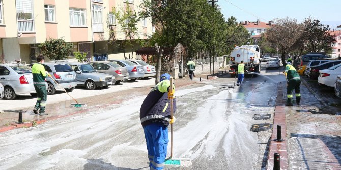 Keçiören'de temizlik ve dezenfekte çalışmaları sürüyor