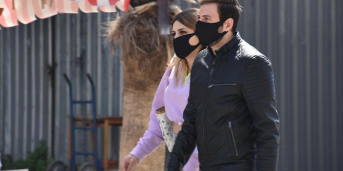 Siyah maskeler virüsten korumuyor