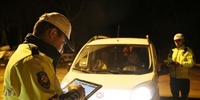 Emniyet Genel Müdürlüğünden yurt genelinde trafik uygulaması: 11 bin kişiye ceza