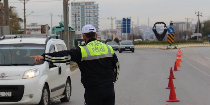 31 ilde giriş-çıkışlar 15 gün daha uzatıldı