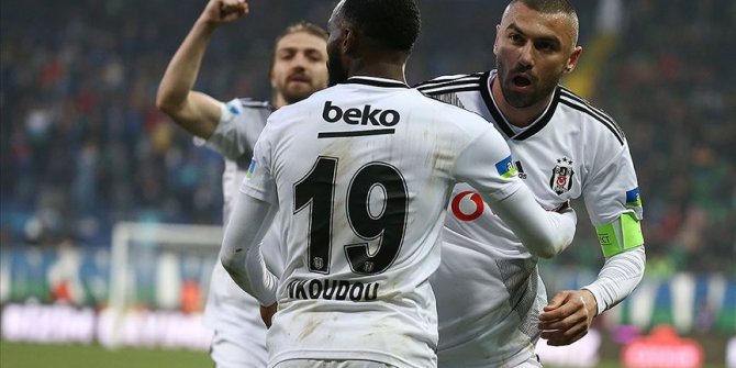 Beşiktaşlı N'Koudou'dan Burak Yılmaz'a asist göndermesi