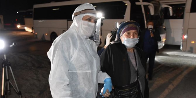 İngiltere'den getirilen 333 kişi Kırıkkale'deki öğrenci yurduna yerleştirildi.