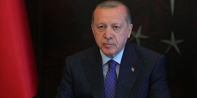 Cumhurbaşkanı Erdoğan milli futbolcular ile video konferans yöntemiyle görüştü