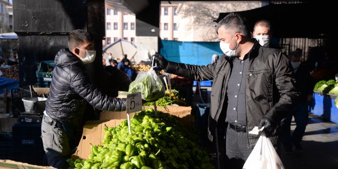 Başkan Ertuğrul Çetin’den Ramazan öncesi pazar denetimi