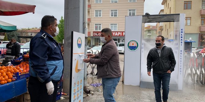 Gölbaşı Belediyesi pazarlar için dezenfektan kabini üretti