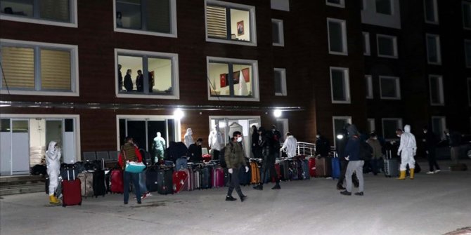 Rusya'dan getirilen 188 Türk vatandaşı Kastamonu'da yurda yerleştirildi