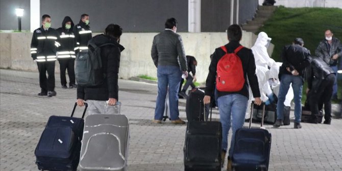 Sırbistan'dan getirilen 94 Türk vatandaşı Kütahya'daki yurtlara yerleştirildi
