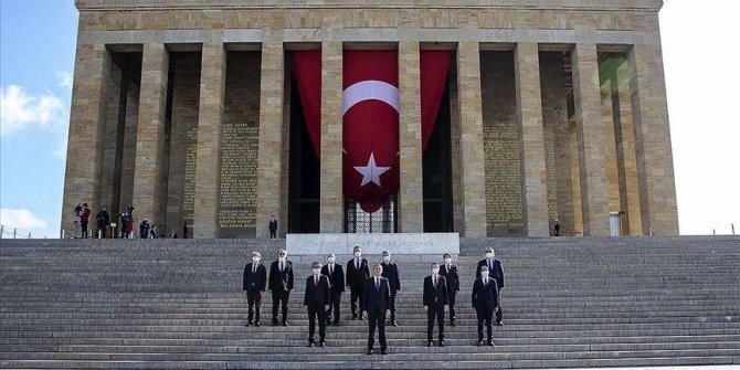 Bugün 23 Nisan Ulusal Egemenlik ve Çocuk Bayramı