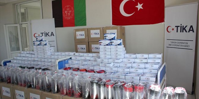 TİKA'dan Afganistan'a maske yardımı