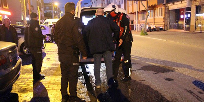 Tartıştığı babasının otomobilini yanıcı jel ile ateşe verdi