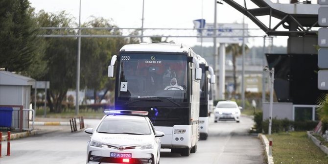 Suudi Arabistan'dan 349 Türk vatandaşı yurda getirildi